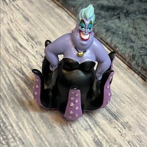 Disney’s Ursula Octopus Ring Holder